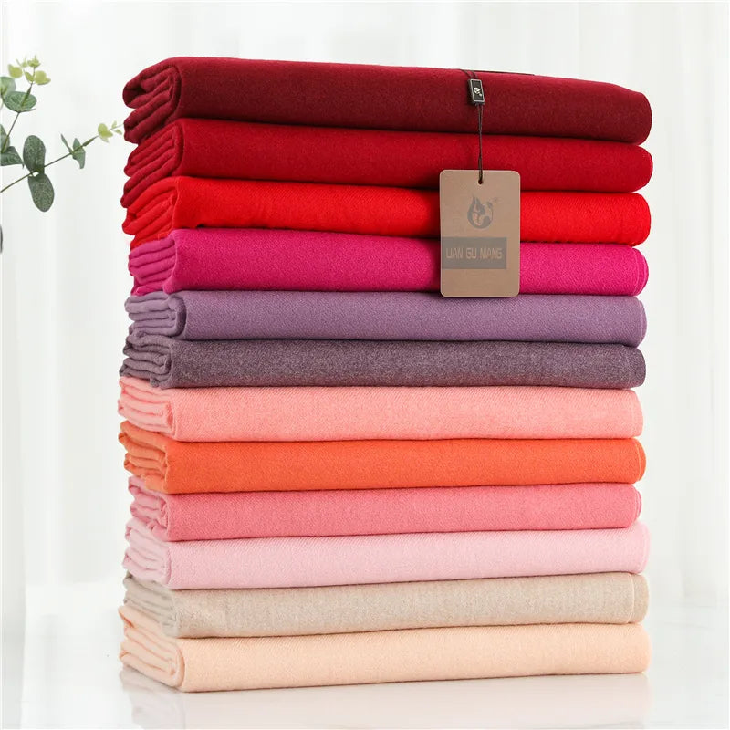Cozy Chic Scarf - Warm and Stylish