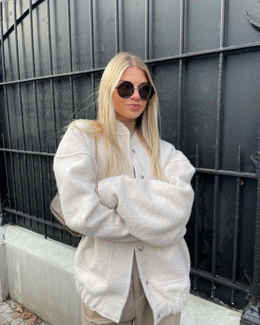 Trendy Oversized Cardigan - Comfortable and Stylish