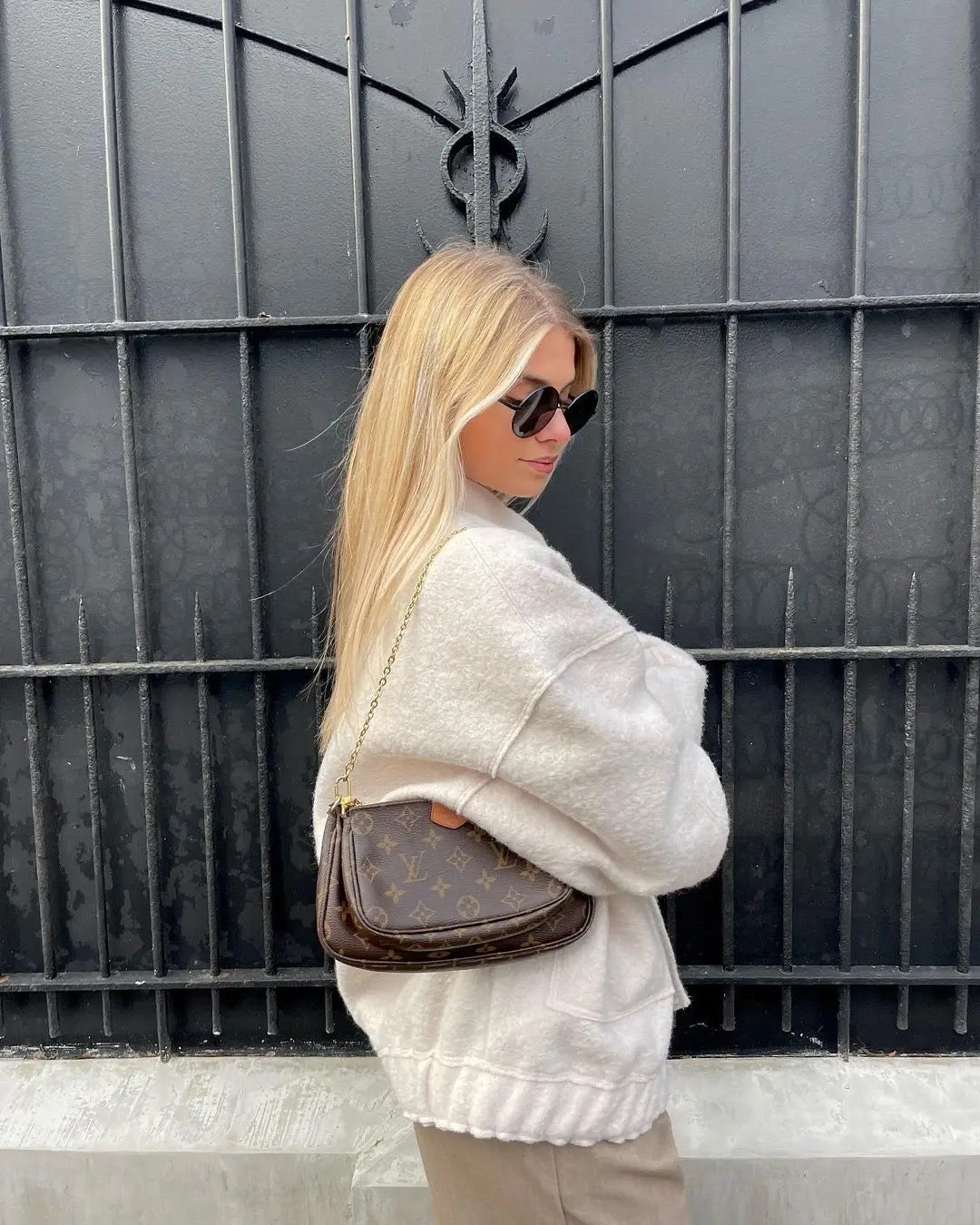 Trendy Oversized Cardigan - Comfortable and Stylish