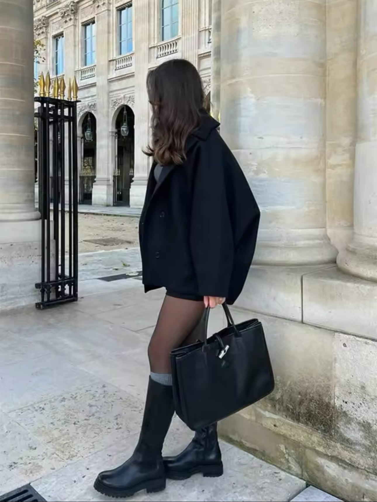 Modern Chic Coat - Elegant Oversized Coat for Stylish Days