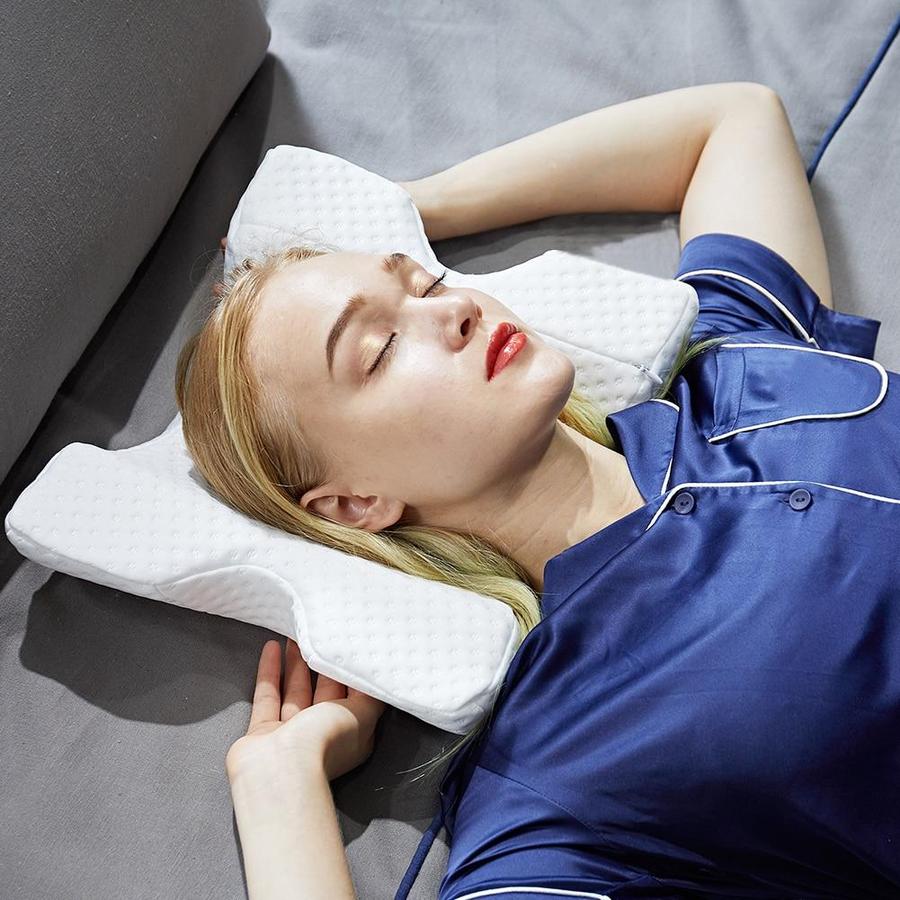 Ergonomic Neck Support Pillow Made of Polyester Fiber – Comfort & Support for Sleep or Rest