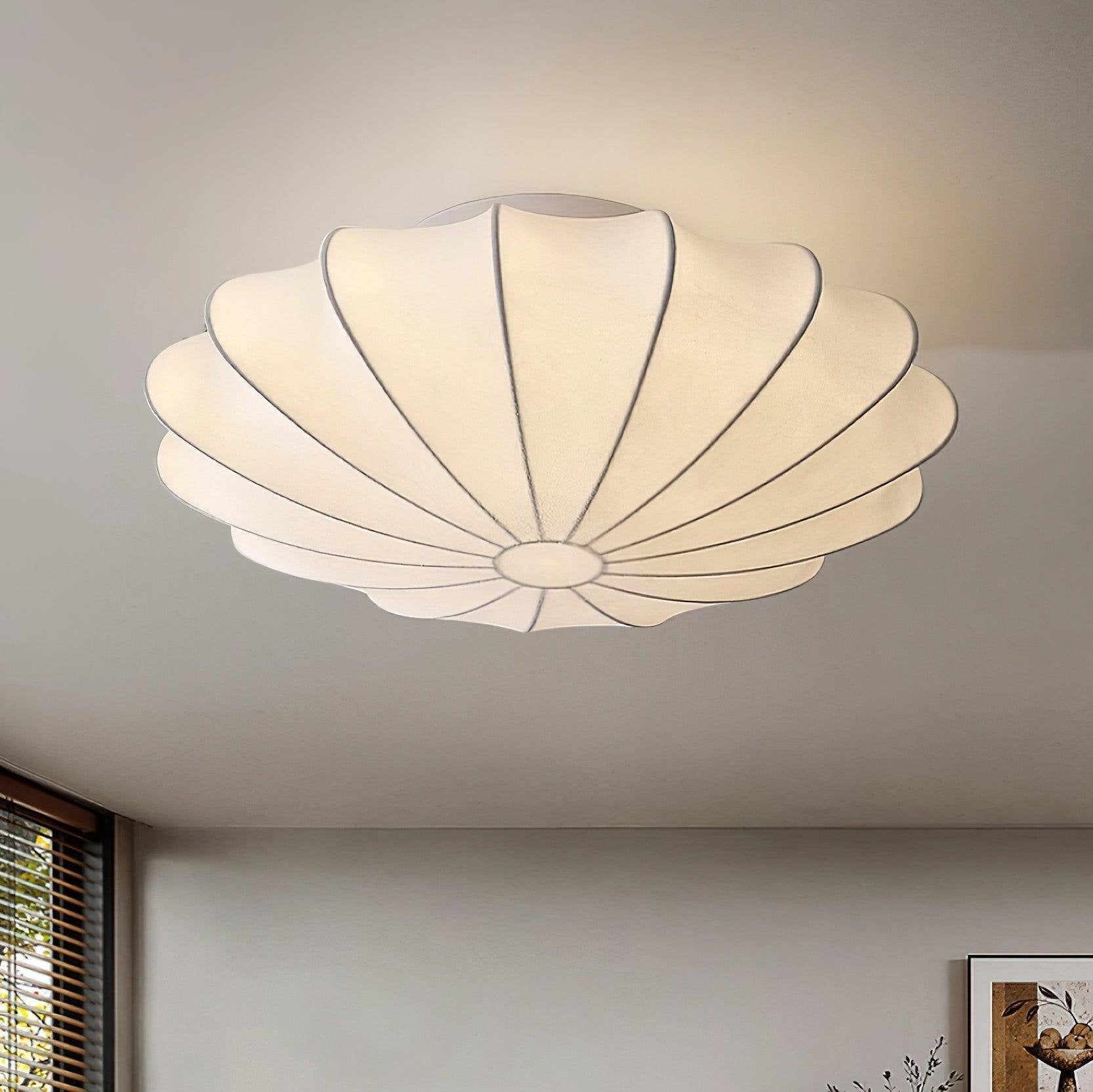 Shell-Shaped Ceiling Light – Modern and Atmospheric Home Accessory
