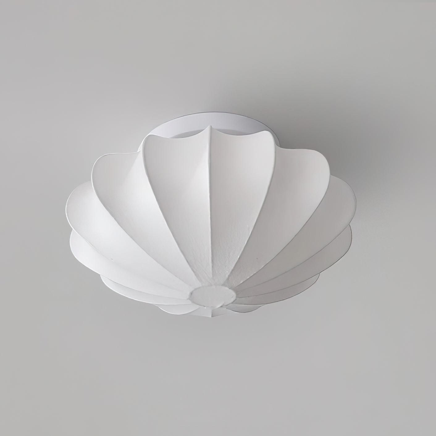 Shell-Shaped Ceiling Light – Modern and Atmospheric Home Accessory
