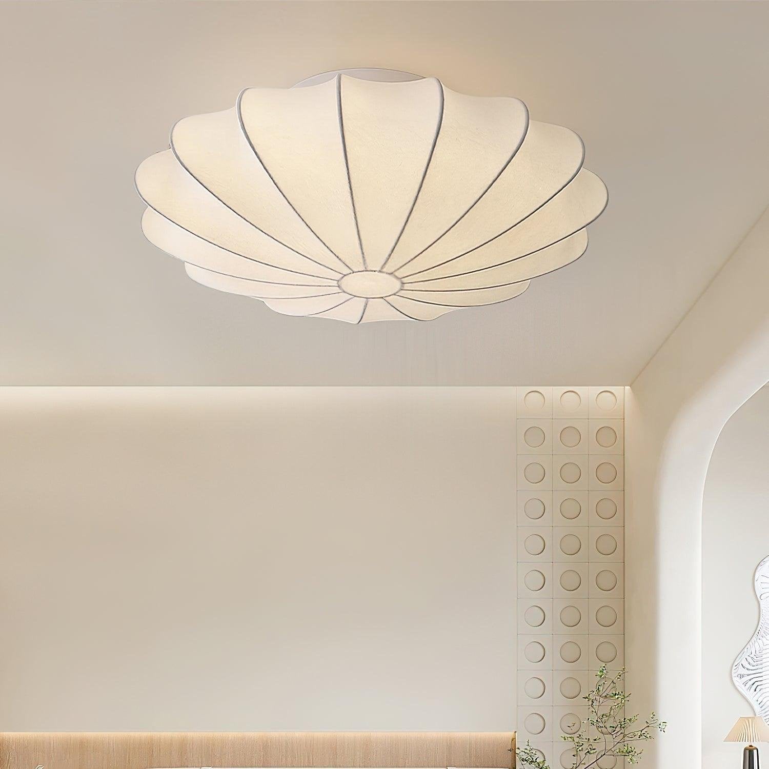 Shell-Shaped Ceiling Light – Modern and Atmospheric Home Accessory