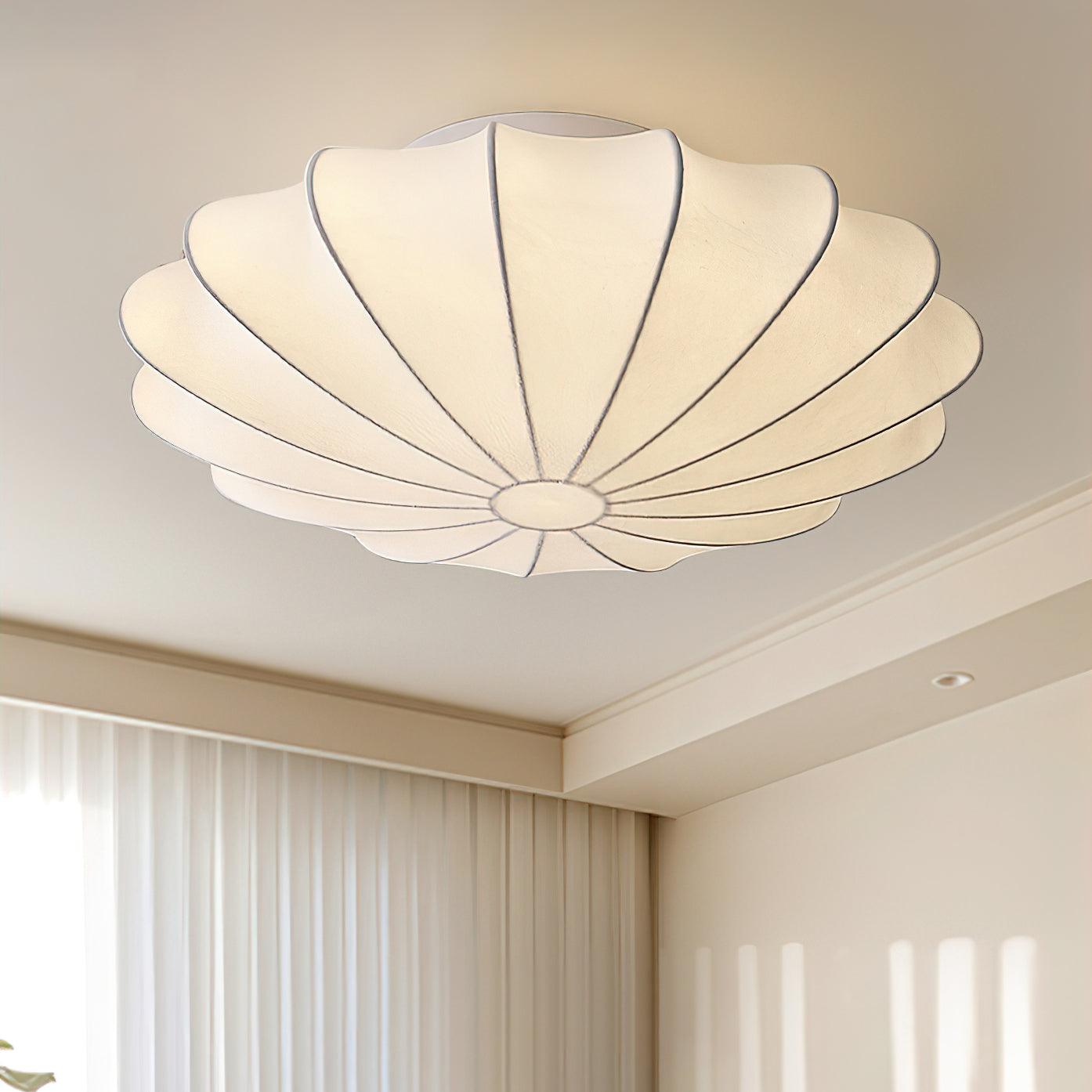 Shell-Shaped Ceiling Light – Modern and Atmospheric Home Accessory