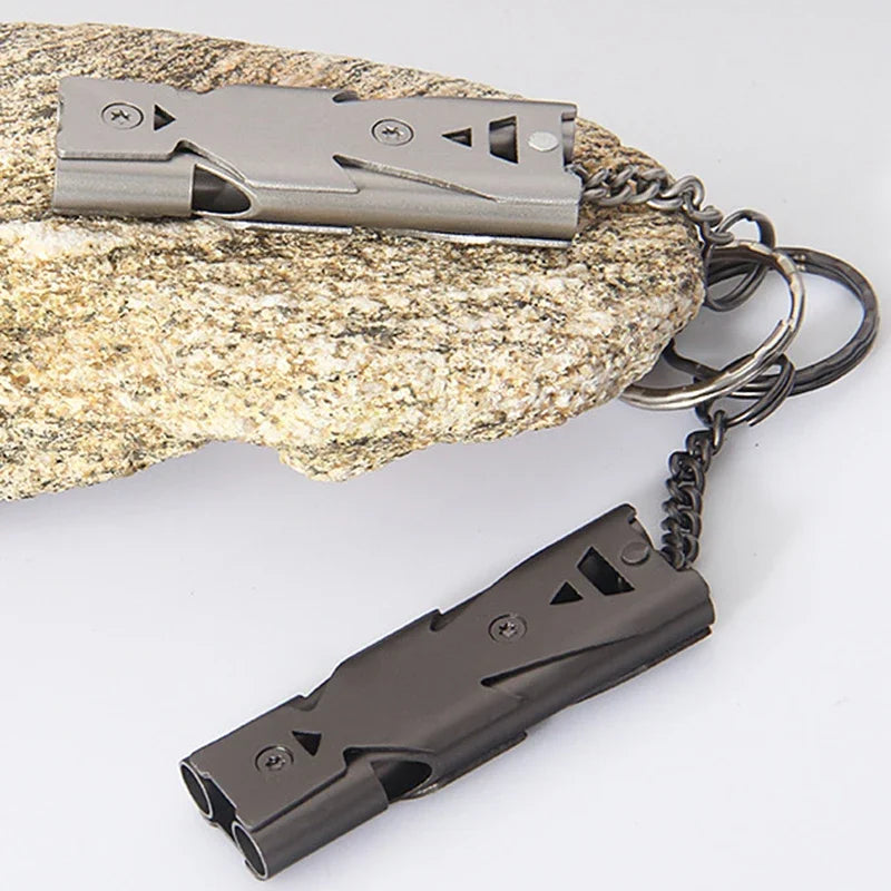 TrailSafe Dual-Chamber Whistle – Reliable Signal for Outdoors