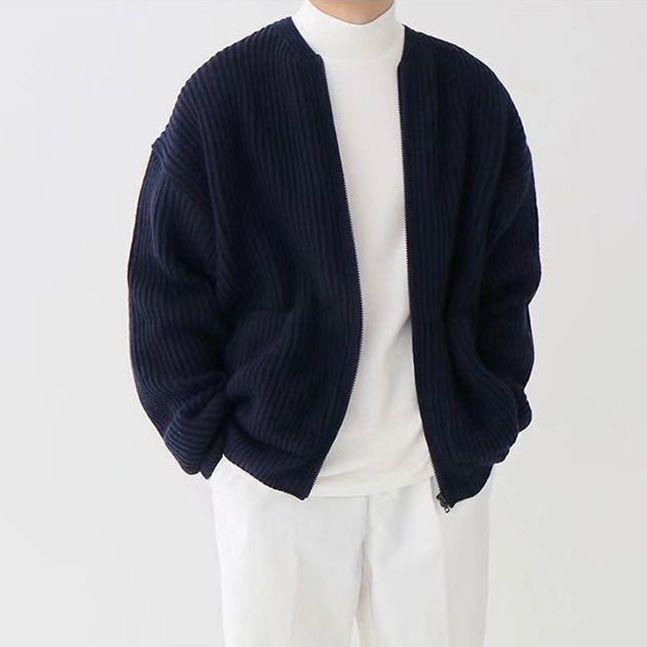 James Comfortable Cardigan – For a Trendy and Relaxed Look