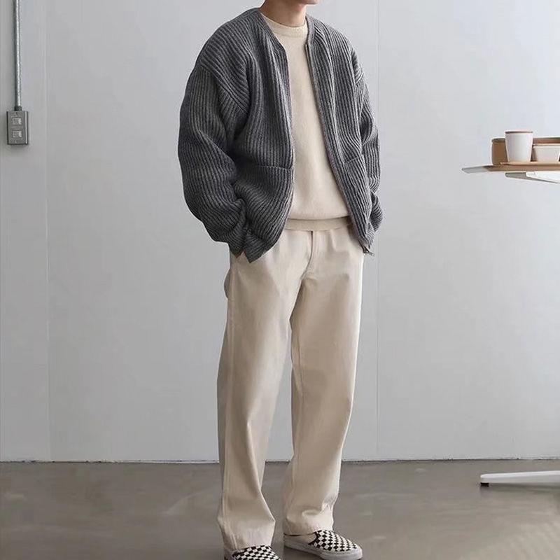 James Comfortable Cardigan – For a Trendy and Relaxed Look