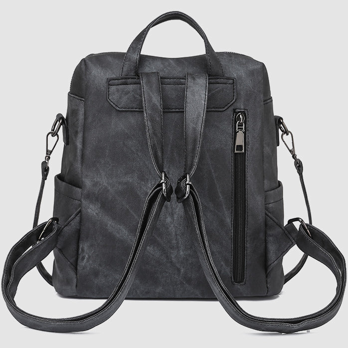 Modern Minimalist Backpack – For the Style-Conscious Explorer