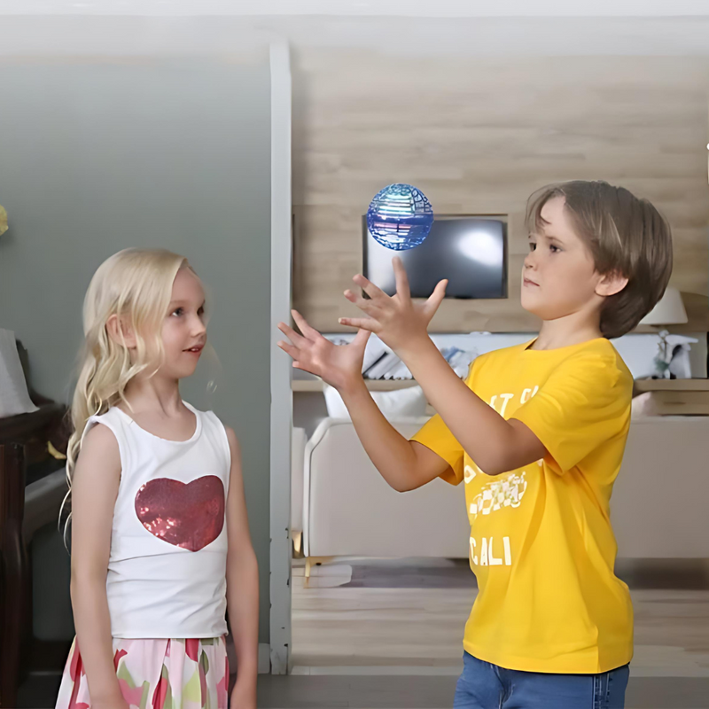 LumiFly - Flying LED Ball with Boomerang Effect