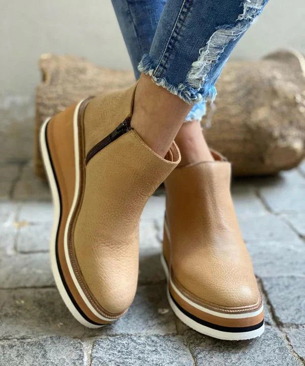 Urban Chic Platform Boots for Women – Stylish and Comfortable Women's Boots
