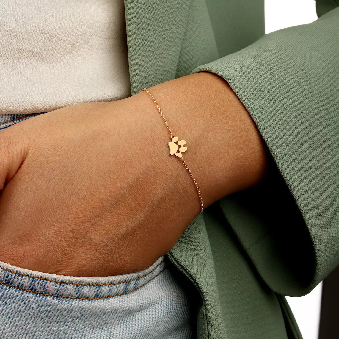 Paw Print Bracelet – A Heartfelt Tribute to Your Loyal Companion