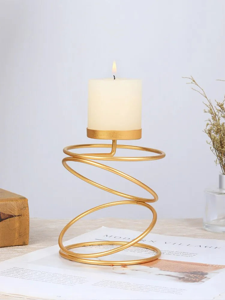 Elegant Spiral Candle Holder – For a Cozy and Stylish Home