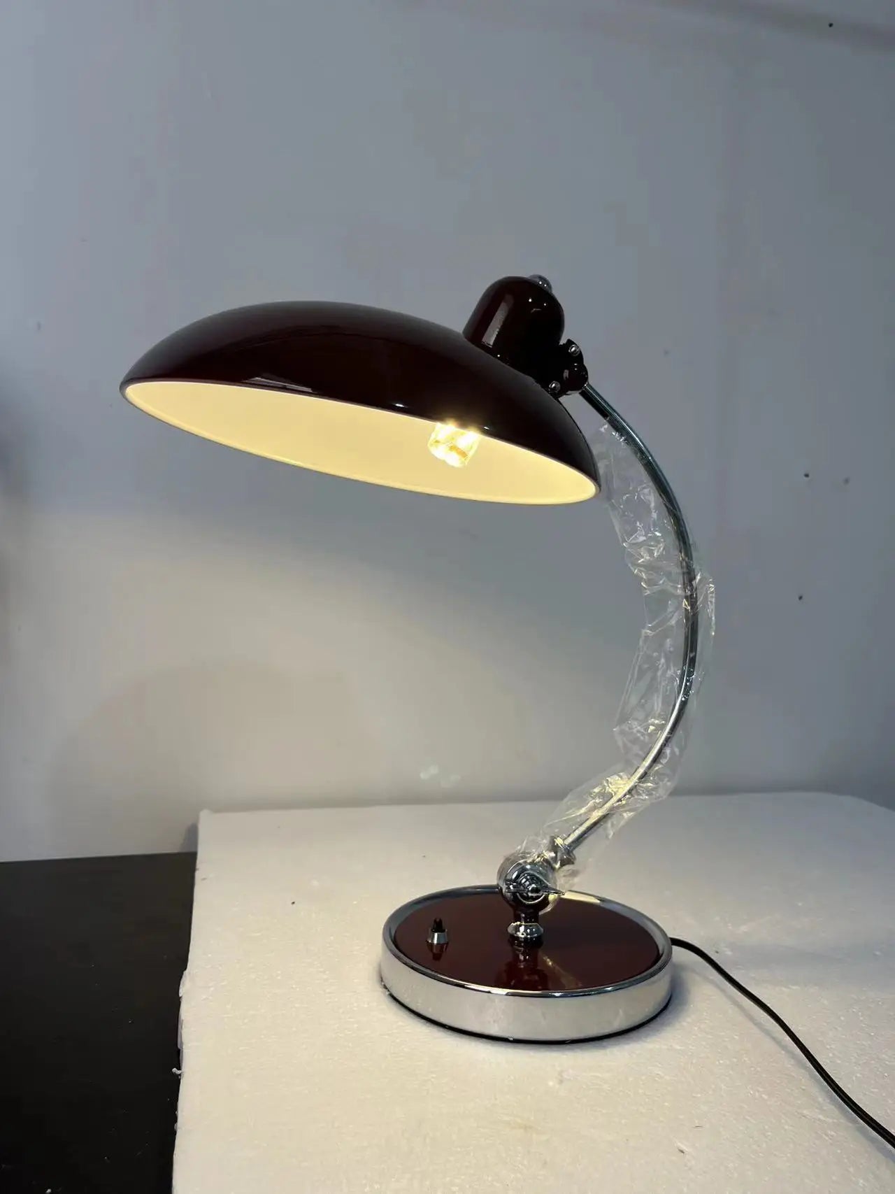 Retro Elegance Table Lamp - Create a Cozy Atmosphere