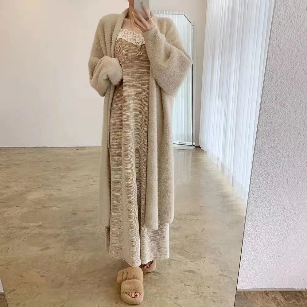 Long Fluffy Cardigan for Women – Soft Cashmere Blend in Neutral Tones