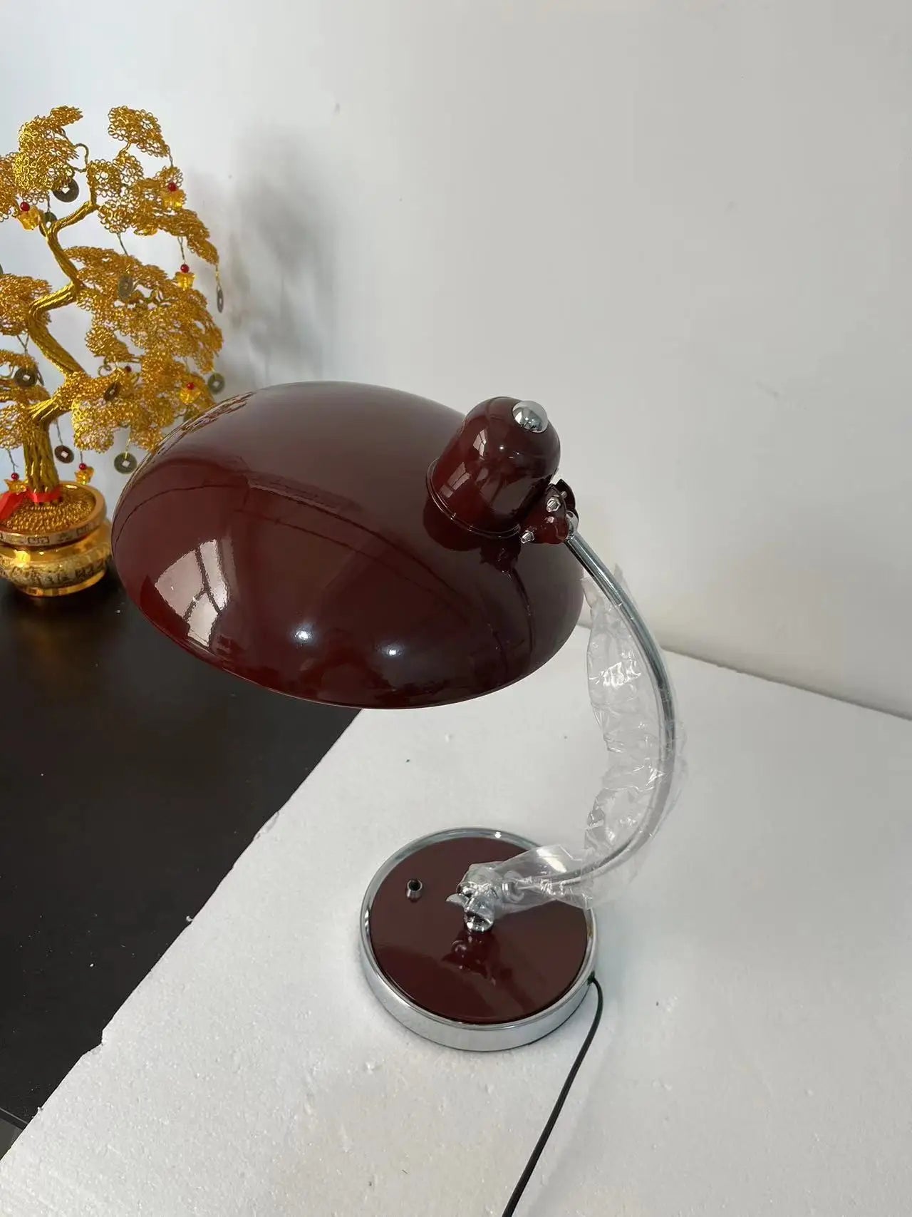 Retro Elegance Table Lamp - Create a Cozy Atmosphere