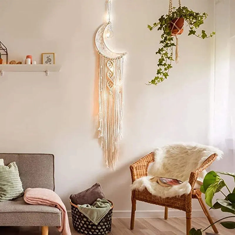 Lunar Macramé Dreamcatcher – Mystical Atmosphere and Handmade