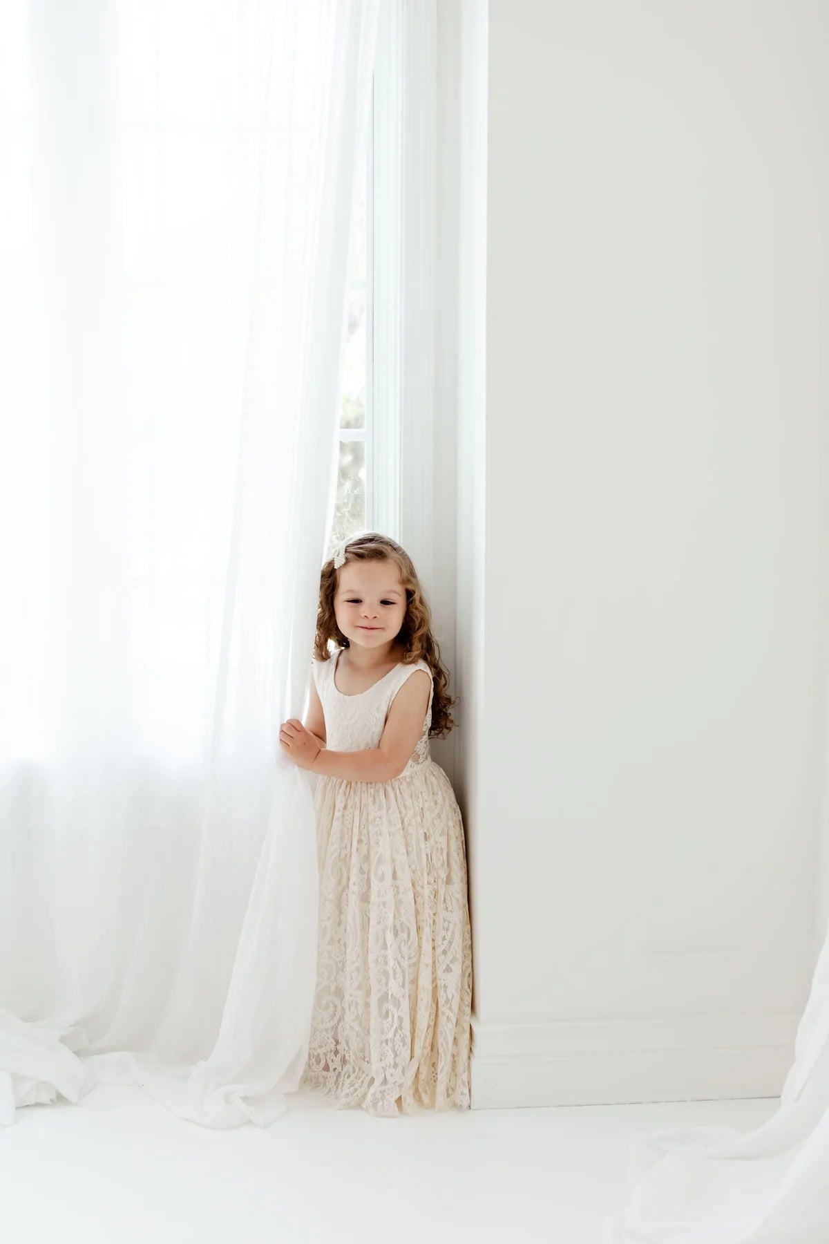 Girls' Dress for Wedding or Party – Elegant Lace & Tulle