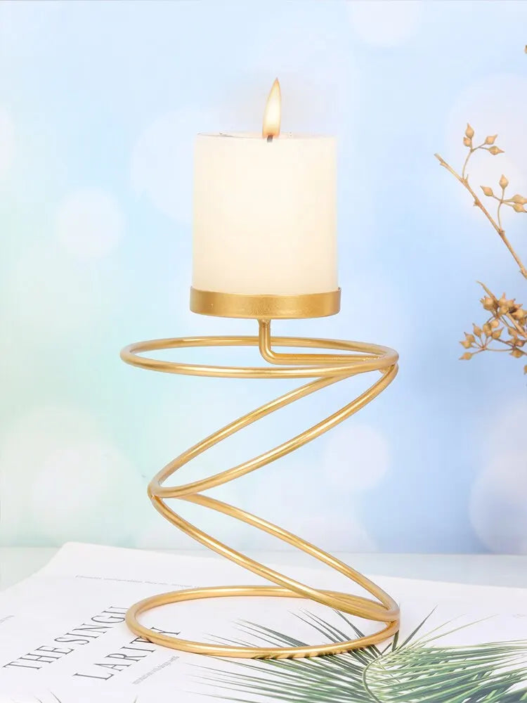Elegant Spiral Candle Holder – For a Cozy and Stylish Home