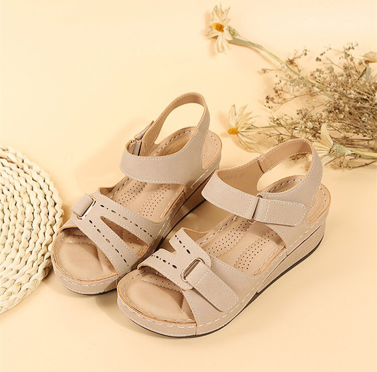 Comfortable Chic Sandals - Stylish and Functional