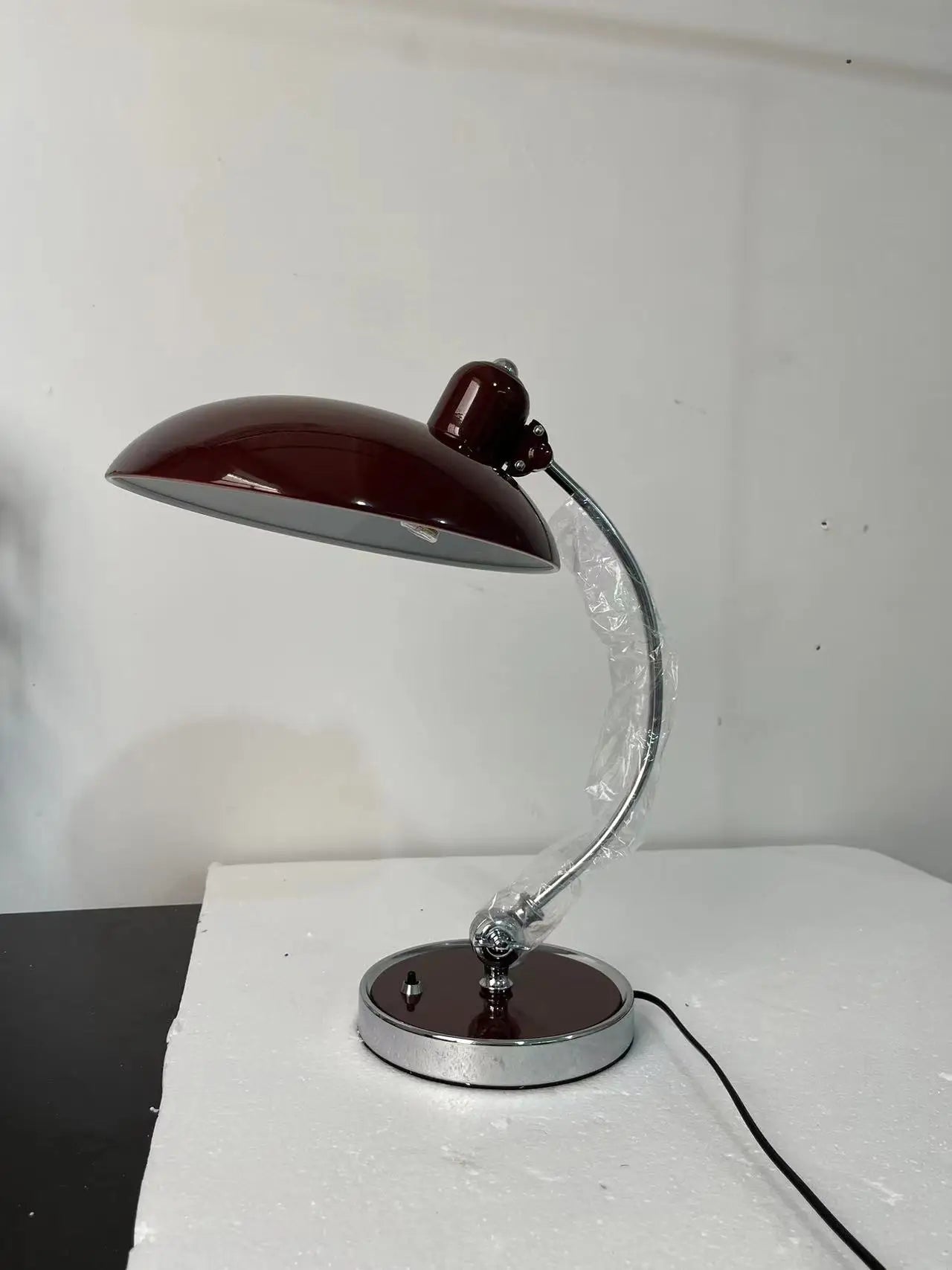 Retro Elegance Table Lamp - Create a Cozy Atmosphere
