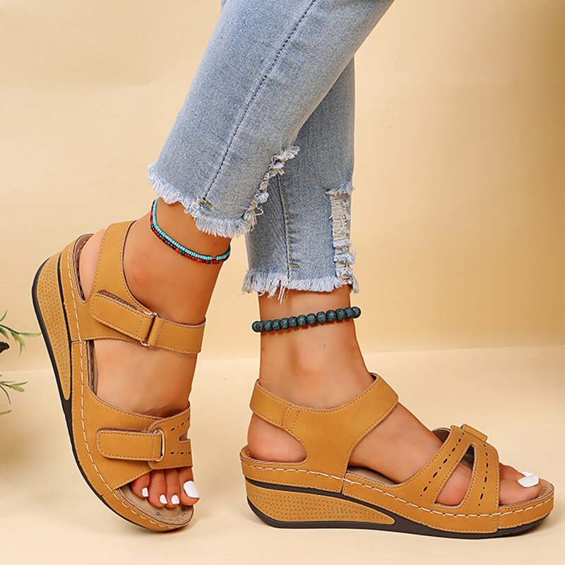 Comfortable Chic Sandals - Stylish and Functional