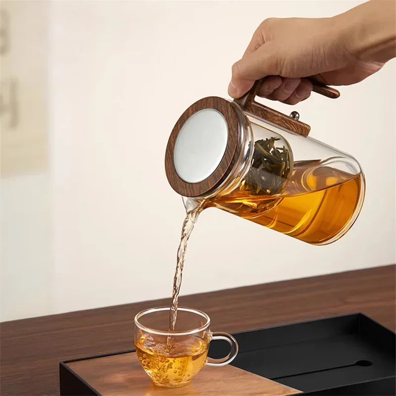 Elegant Glass Tea Infuser Pot – Stylish Brewing with Wood Handle