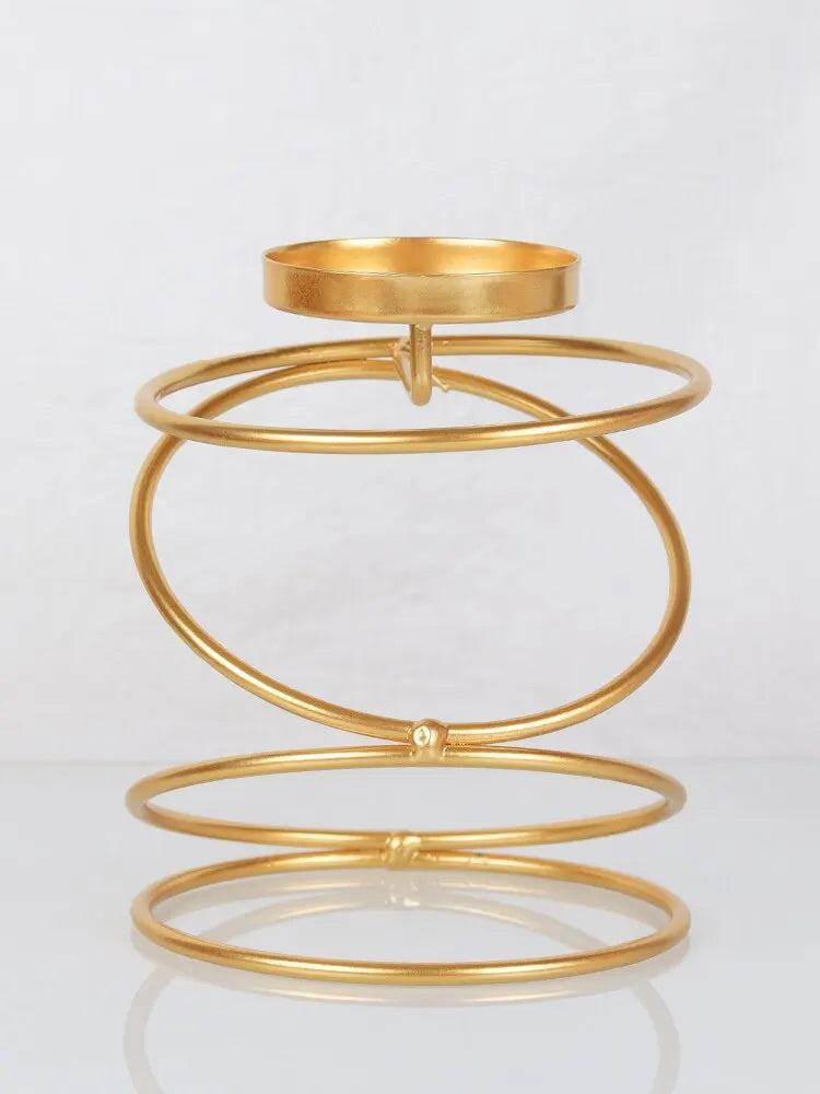 Elegant Spiral Candle Holder – For a Cozy and Stylish Home