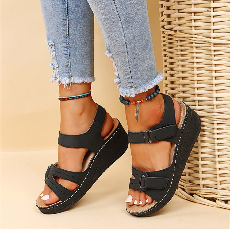 Comfortable Chic Sandals - Stylish and Functional