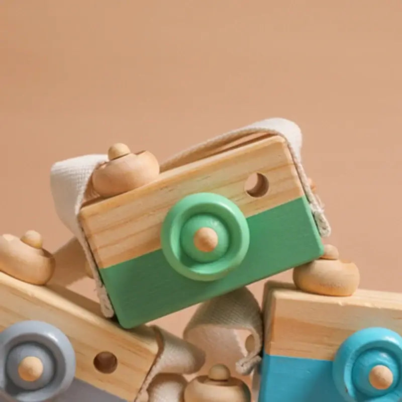 Creative Wooden Camera – For the Little Explorer