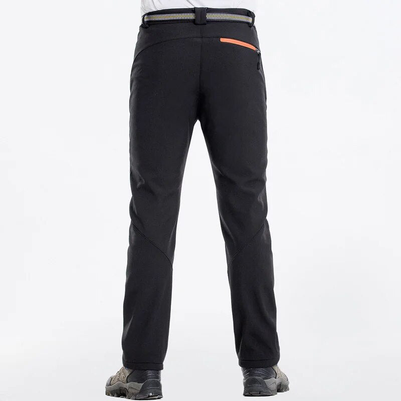 Robust Outdoor Pants – Comfortable and Weatherproof