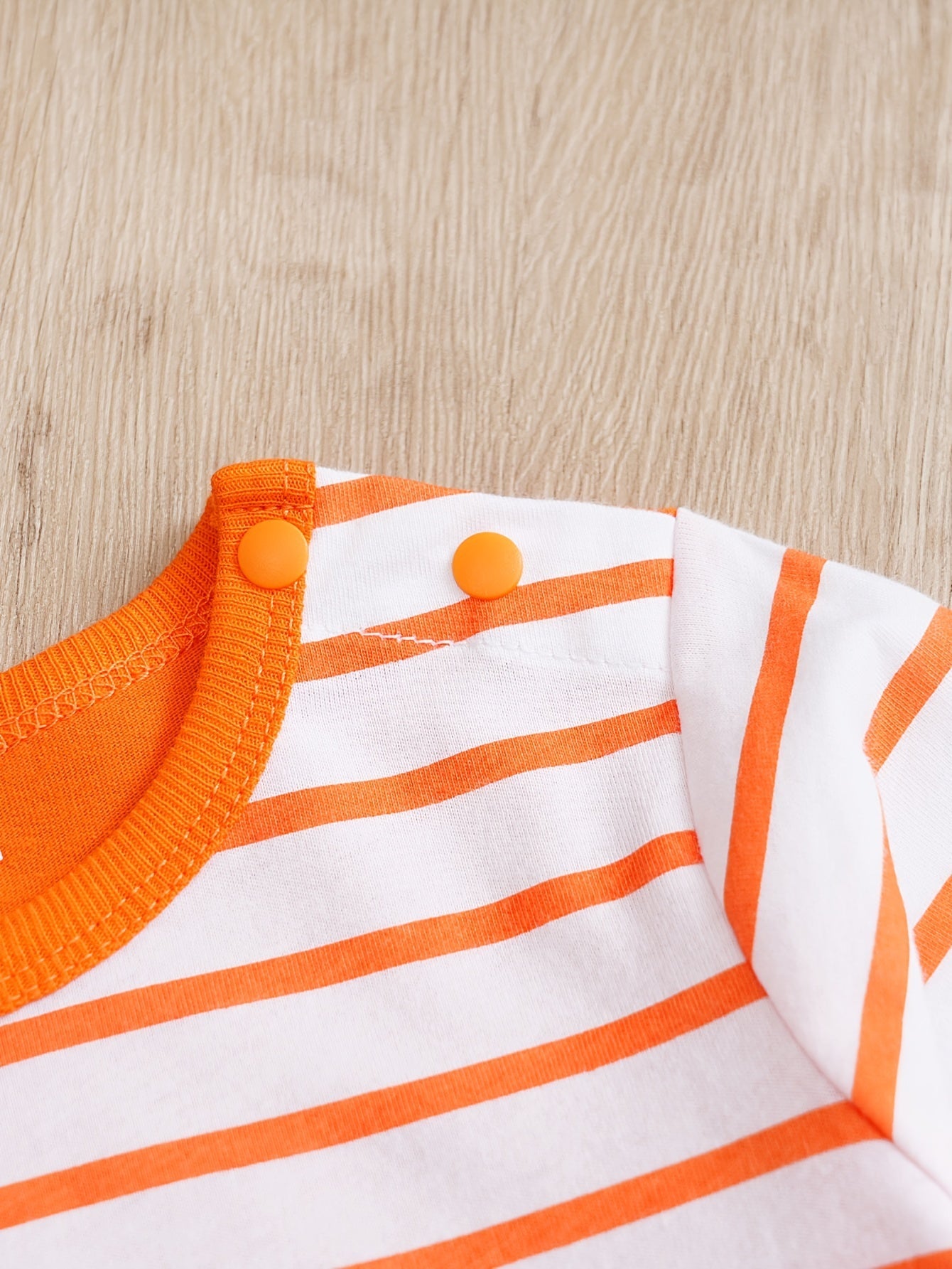 Cute Crab Romper for Babies – Perfect for Adventures in Spring and Autumn