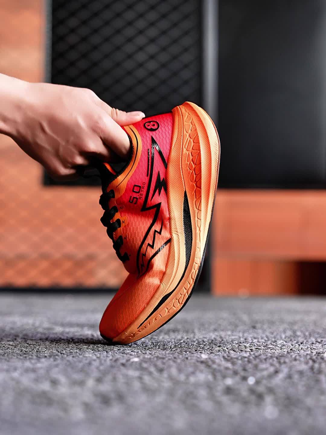 Lightweight Breathable Running Shoes for Men – Stylish Outdoor Trainers