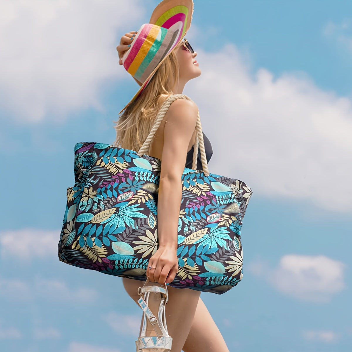 Trendy Large Beach Bag with Leaf Print - Spacious, Durable, and Perfect for Vacation