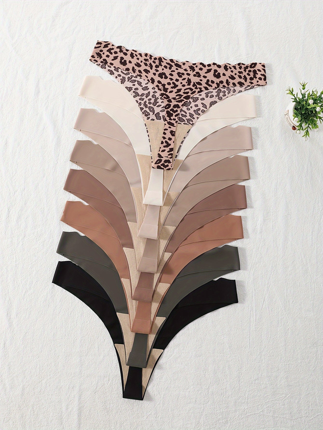 Luxe Seamless Thongs - Everyday Comfort and Elegance
