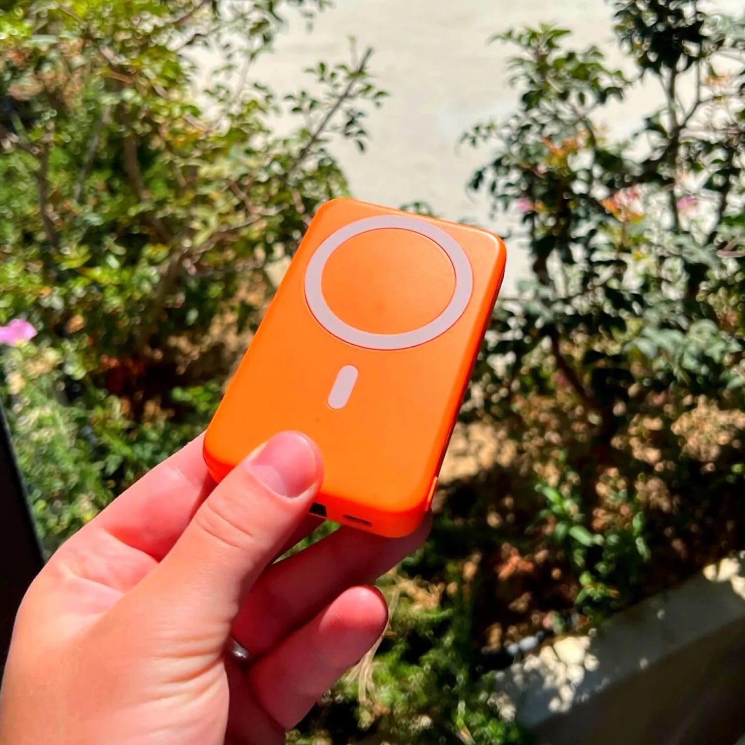 MagBoost SnapCharger – Slim Magnetic Power Bank for On-the-Go