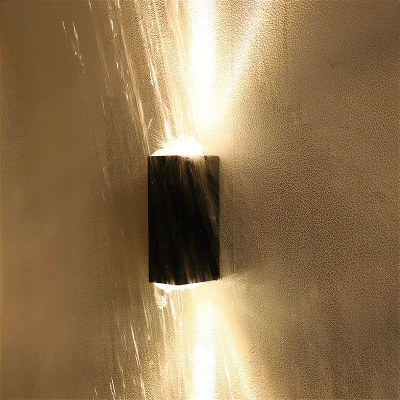LumiGlow Outdoor Wall Lamp – Atmospheric and Weather-Resistant Light