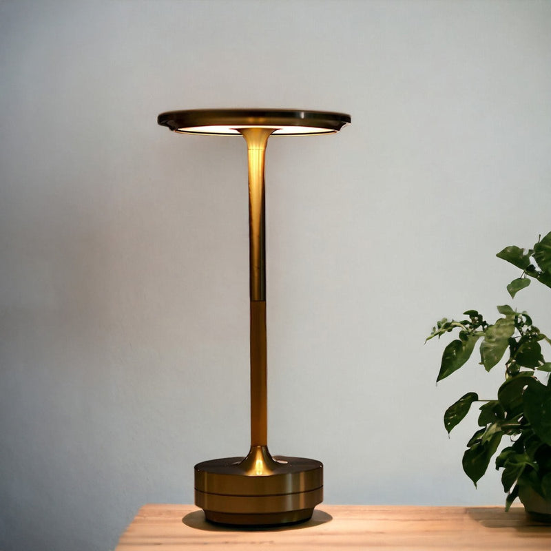 Aura Luxe Table Lamp – Modern Design with Warm and Adjustable Light