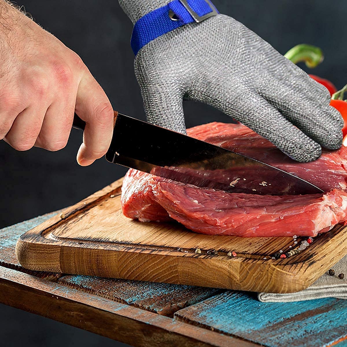 Heavy-Duty Cut-Resistant Gloves – Flexible Protection for Safe Handling