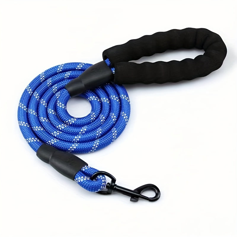 Reinforced Reflective Dog Leash with Padded Handle – Durable and Safe for Strong Dogs