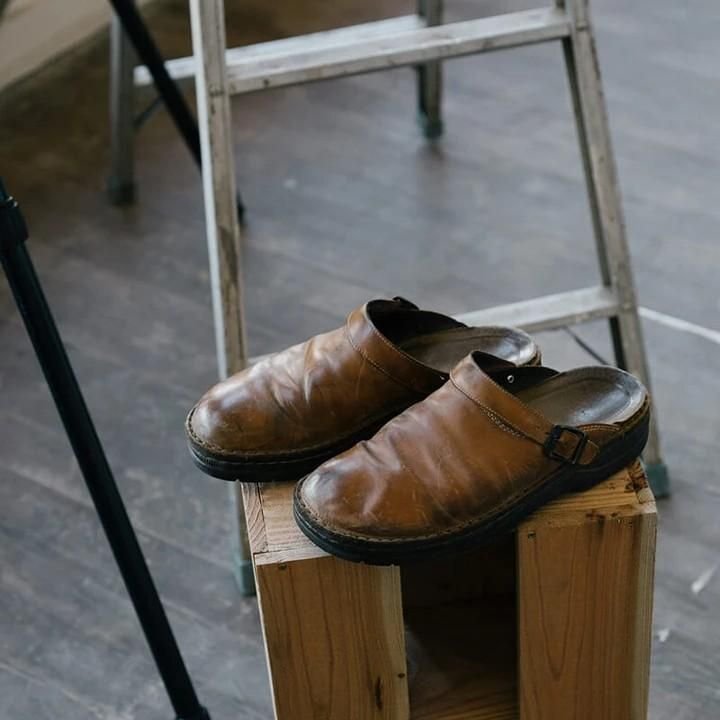 Luxury Leather Clogs for Men - Comfortable and Stylish for Every Day