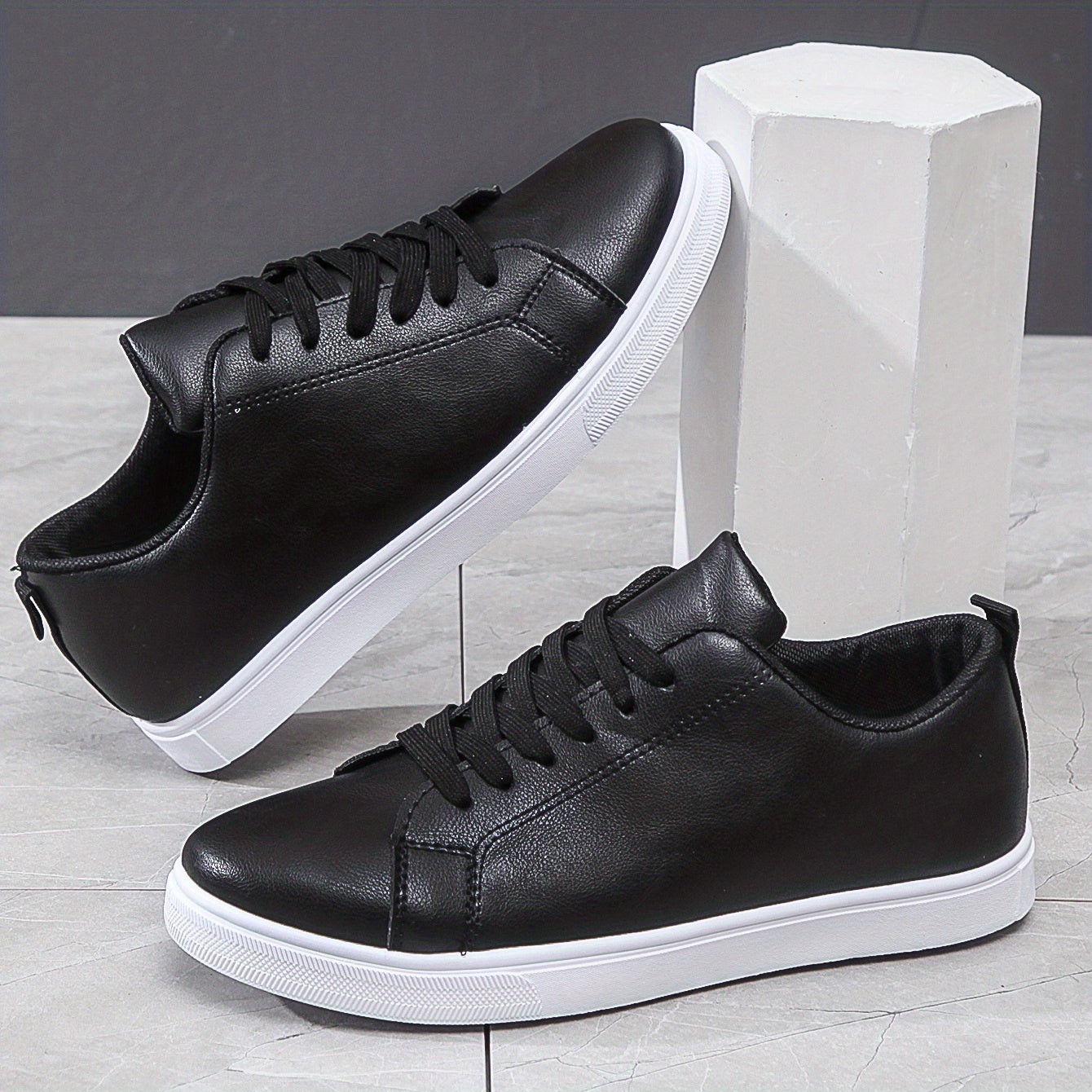 Men's Casual Lace-Up Sneakers – Comfortable and Modern for Spring and Summer