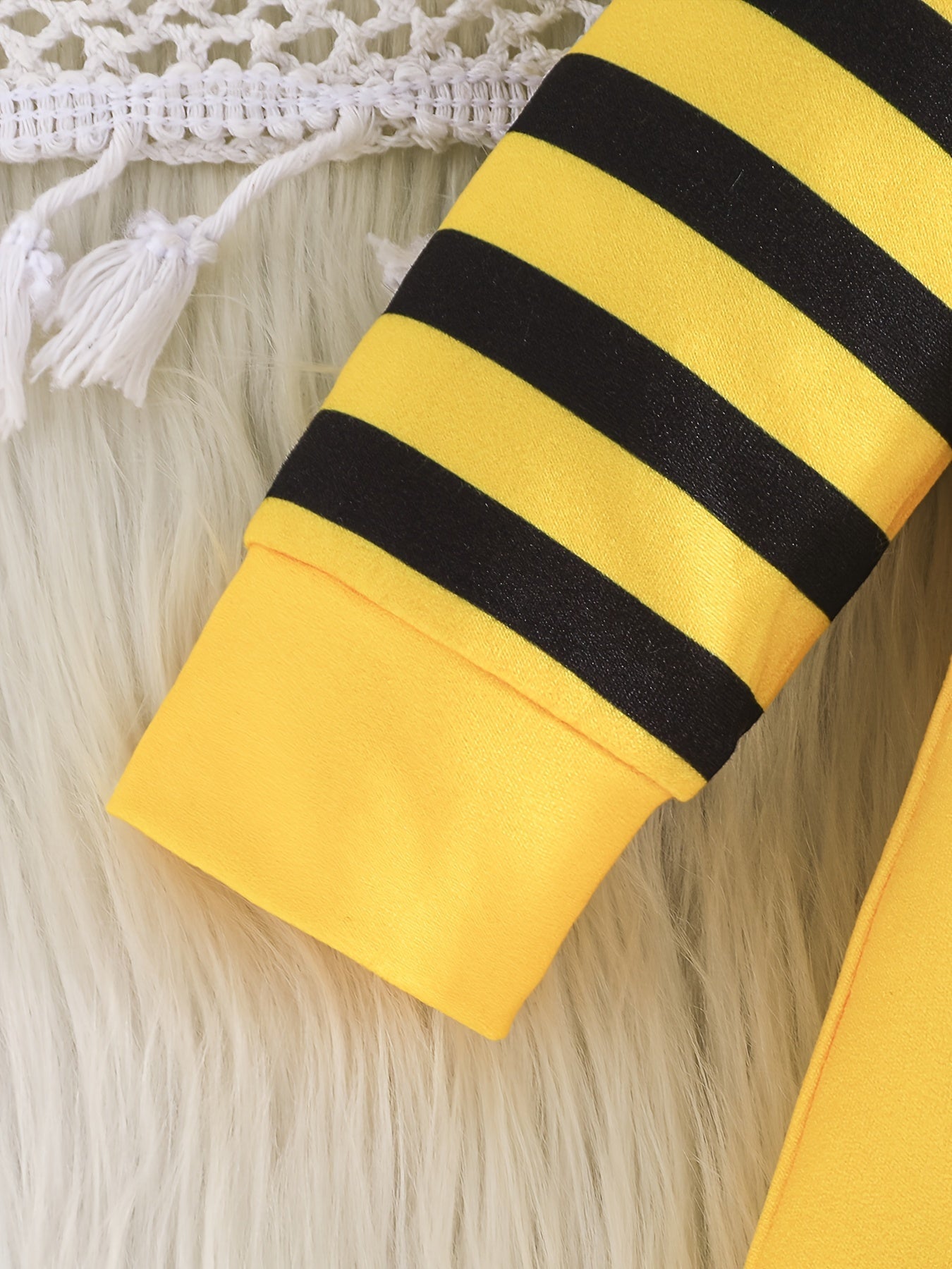 Cute Bee Jumpsuit Set – Perfect for Outdoor Adventures for Babies