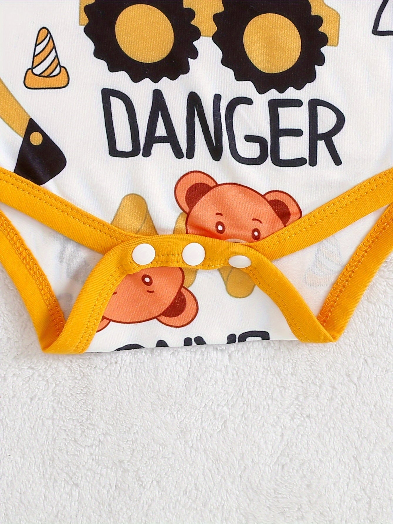 Baby Excavator Adventure Outfit – Includes Bodysuit, Pants, and Beanie for Outdoor Adventures