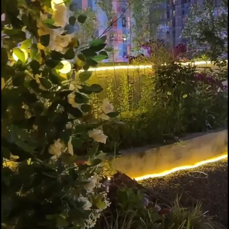 BrightWave Solar LED Strip – For Creative Outdoor Lighting