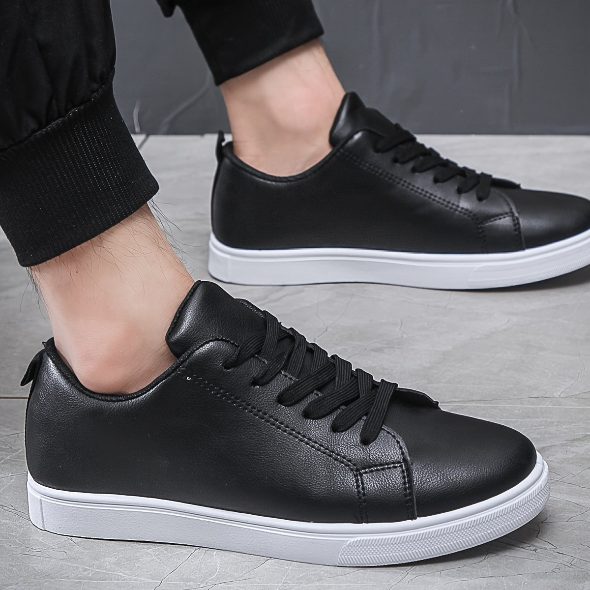 Men's Casual Lace-Up Sneakers – Comfortable and Modern for Spring and Summer