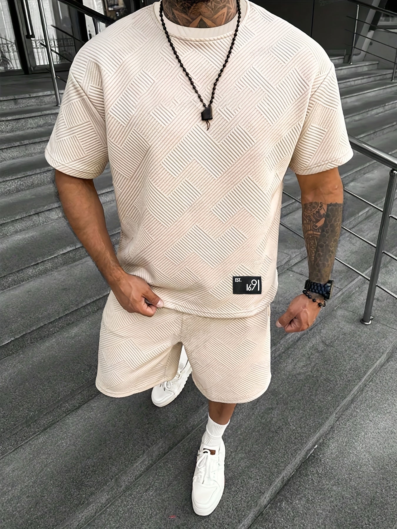 Men's Trendy Jacquard T-shirt and Shorts Set – Casual and Sporty for Warm Days