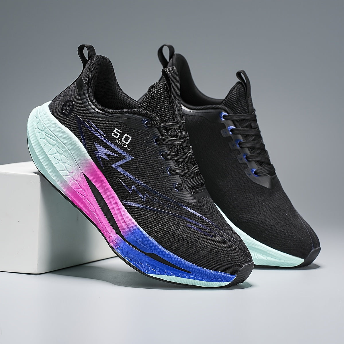 Lightweight Breathable Running Shoes for Men – Stylish Outdoor Trainers