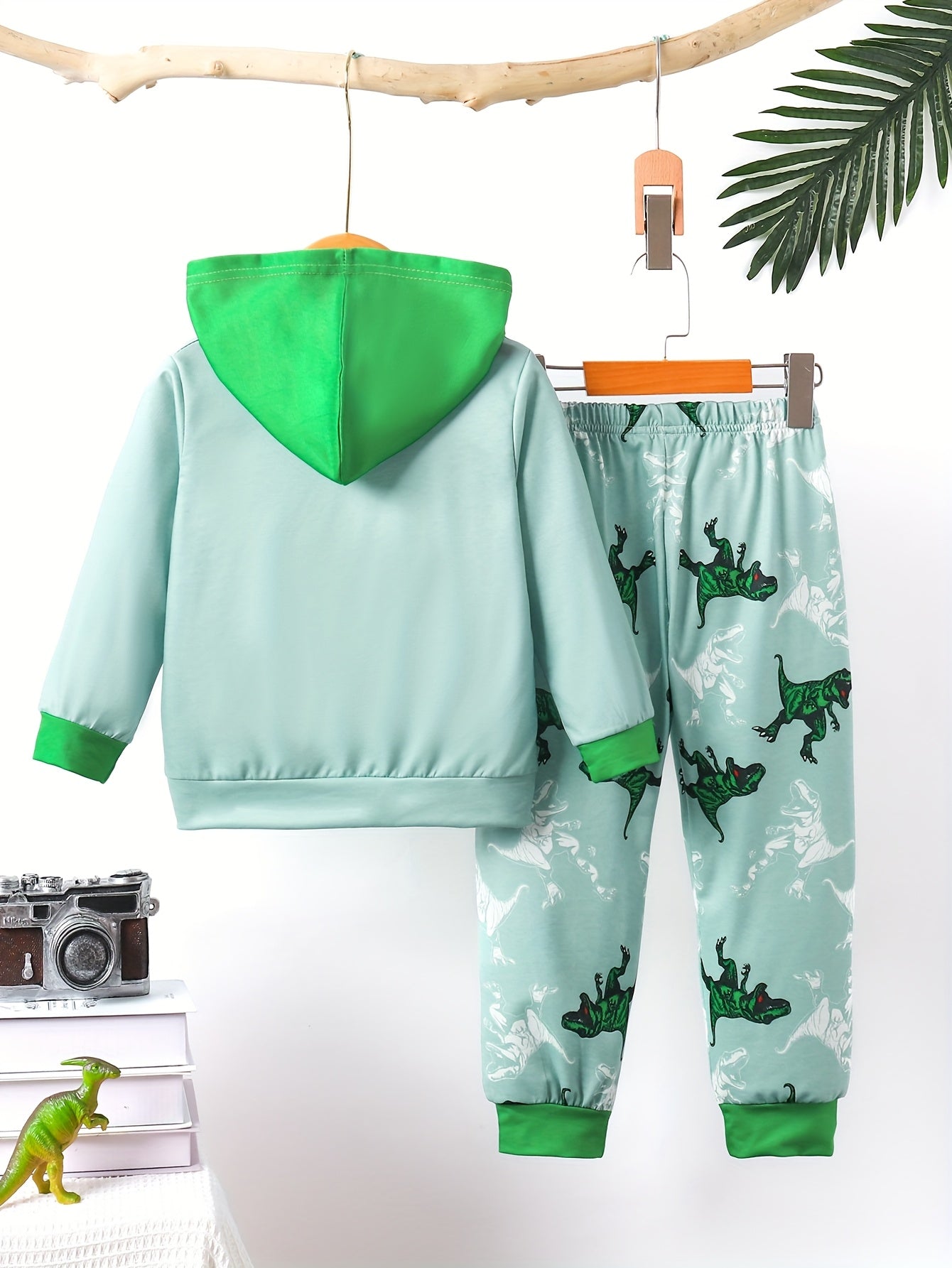 Dino Print Hoodie and Pants Set – Comfortable and Stylish for Boys