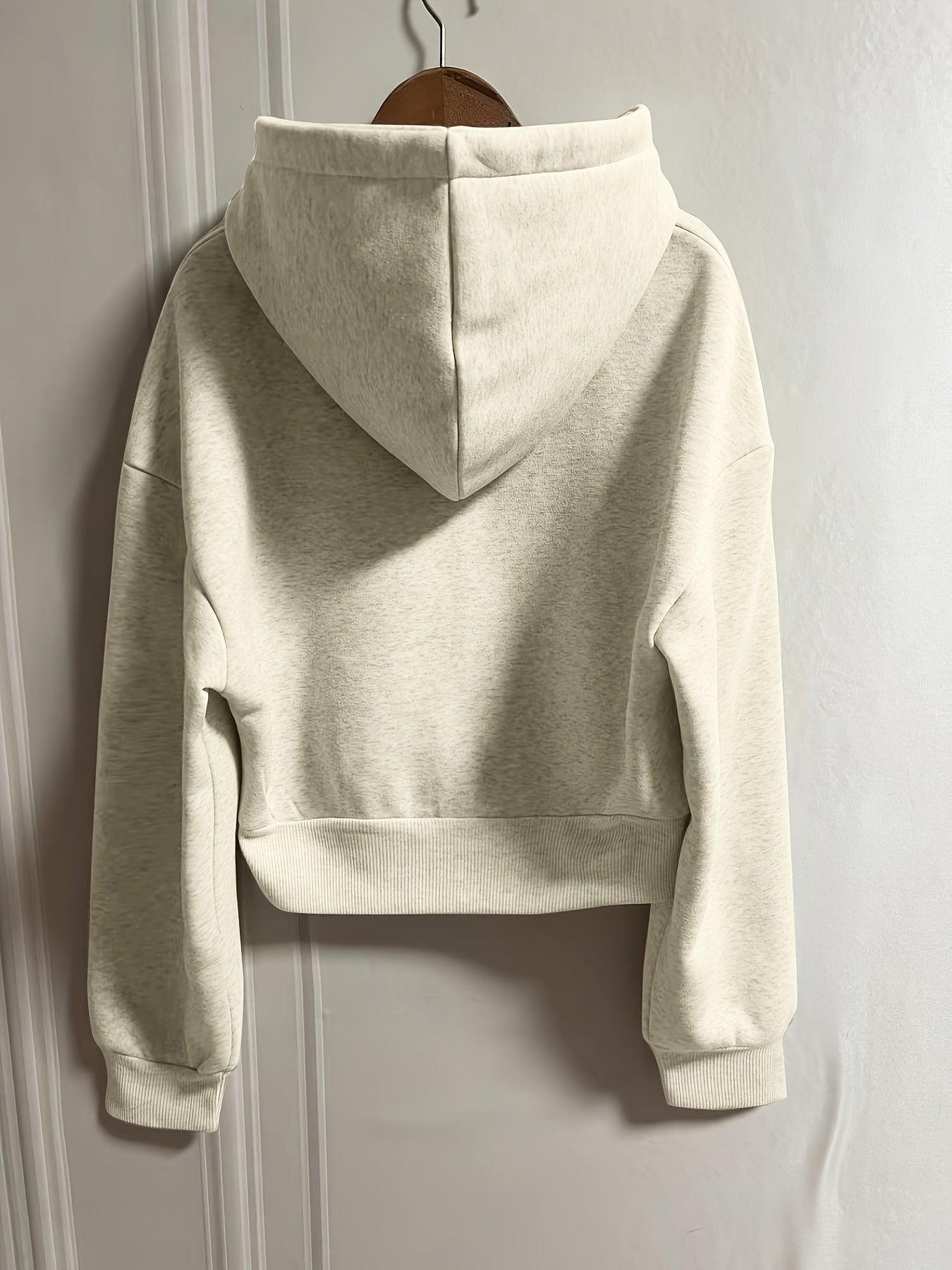 CozyVibe Zip-Up Hoodie – Comfort and Casual Chic